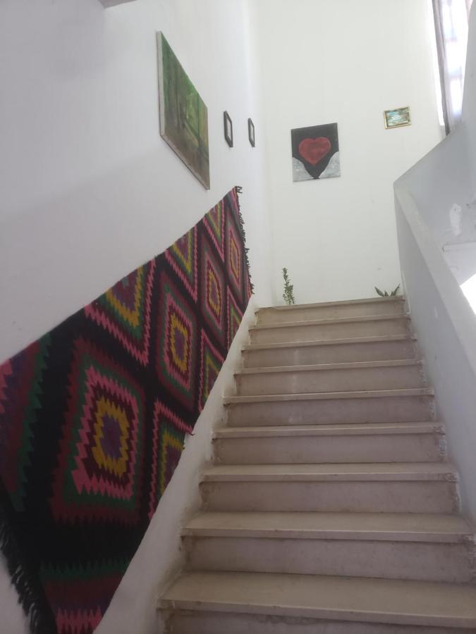 Hostel Oakland Tirana Kültér fotó