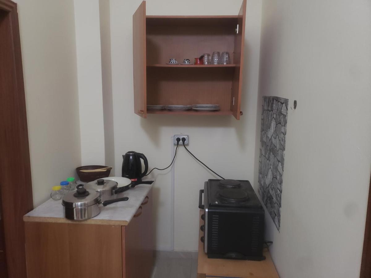 Hostel Oakland Tirana Kültér fotó