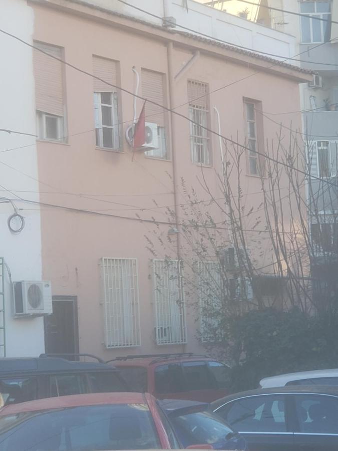 Hostel Oakland Tirana Kültér fotó