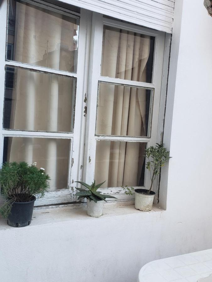 Hostel Oakland Tirana Kültér fotó