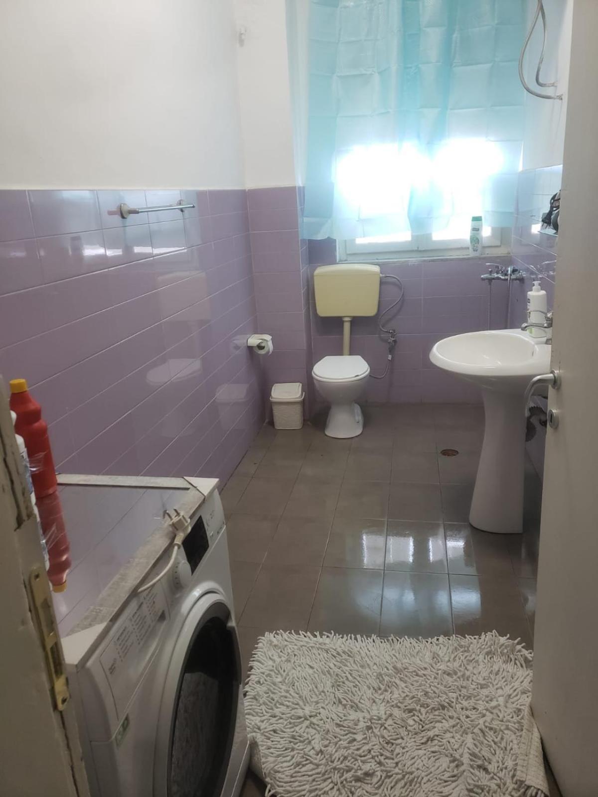 Hostel Oakland Tirana Kültér fotó