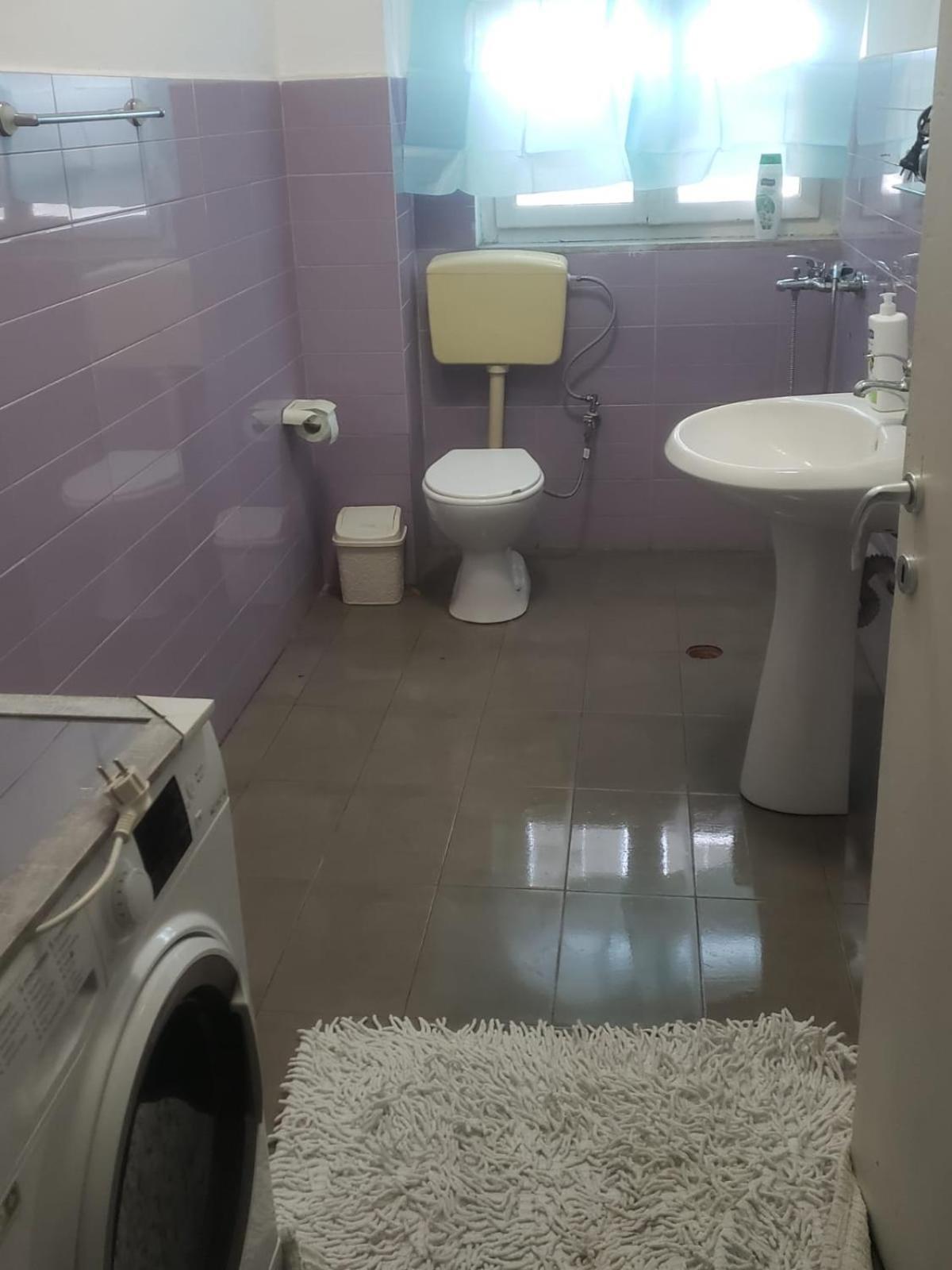 Hostel Oakland Tirana Kültér fotó