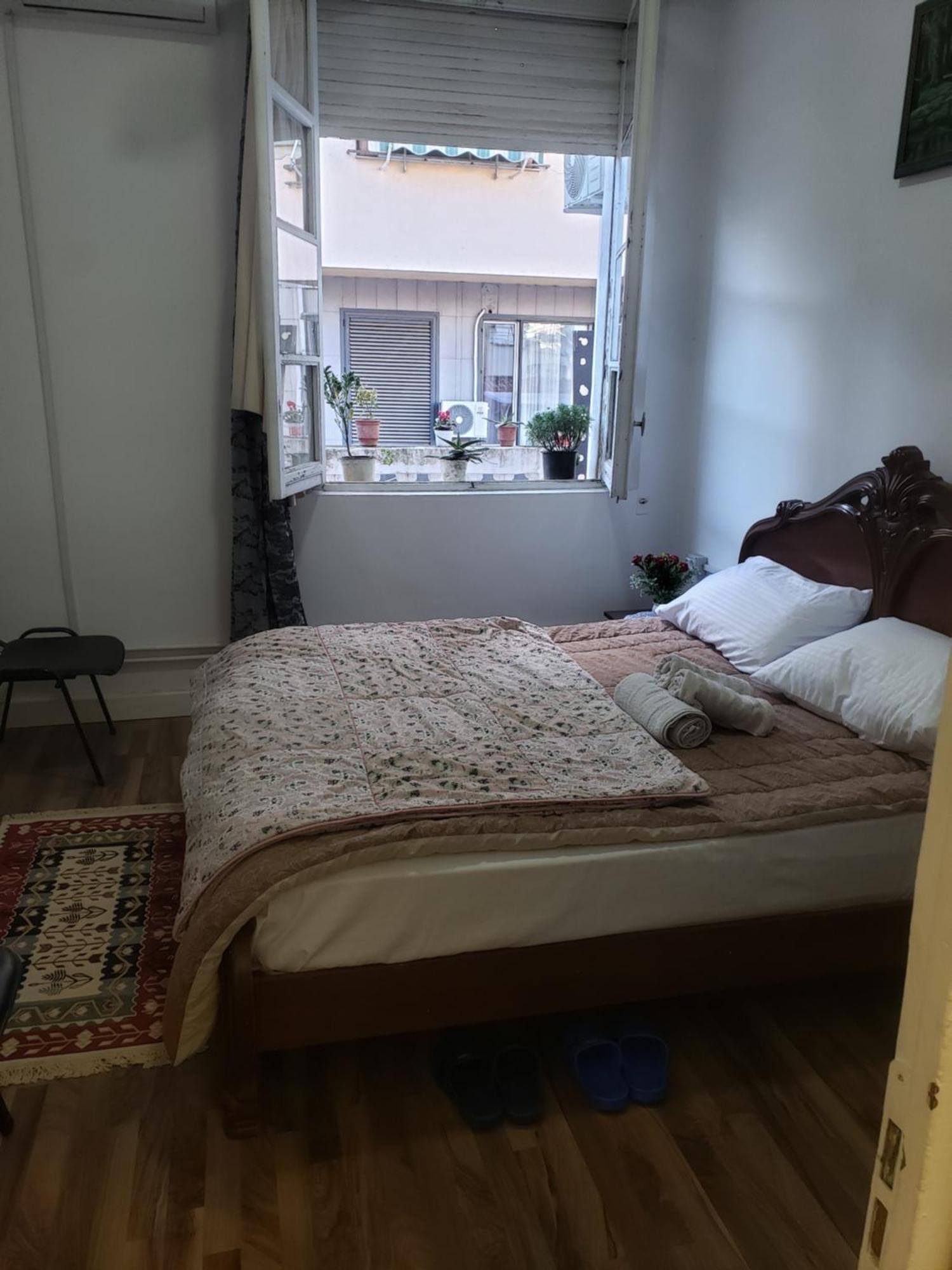 Hostel Oakland Tirana Kültér fotó