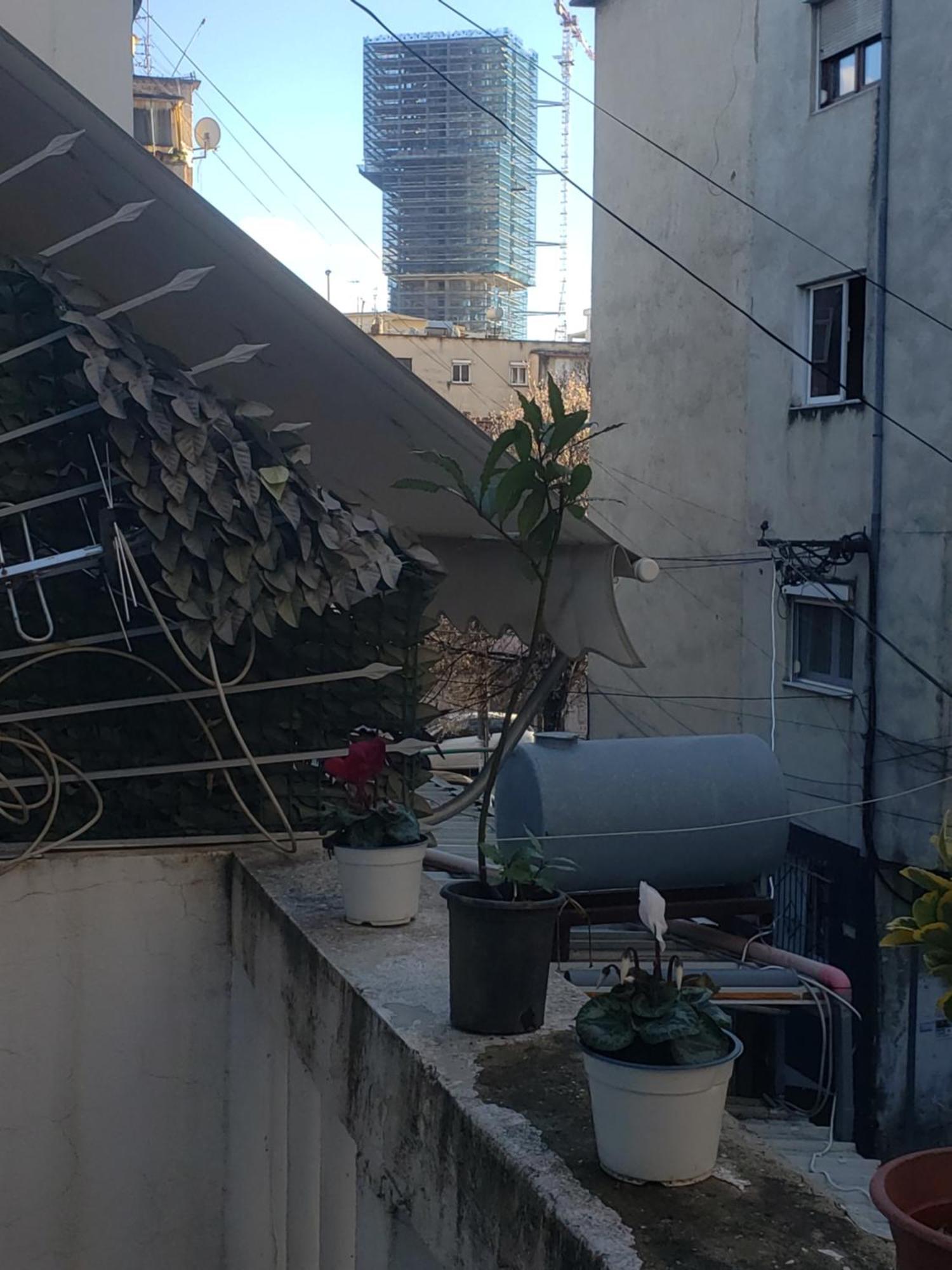 Hostel Oakland Tirana Kültér fotó